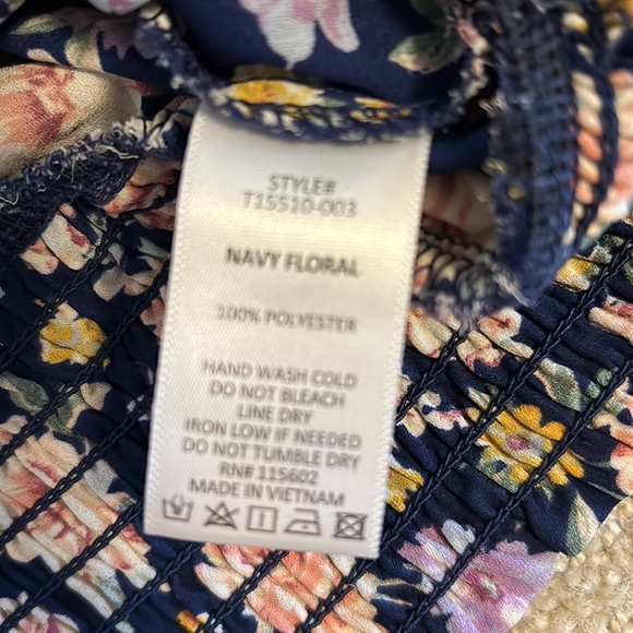 Lush wrap top sz L - Picture 3 of 4